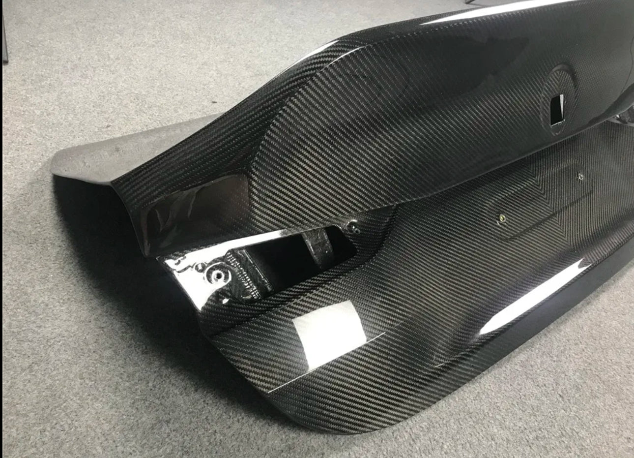 G80/G82 Carbon CSL trunk